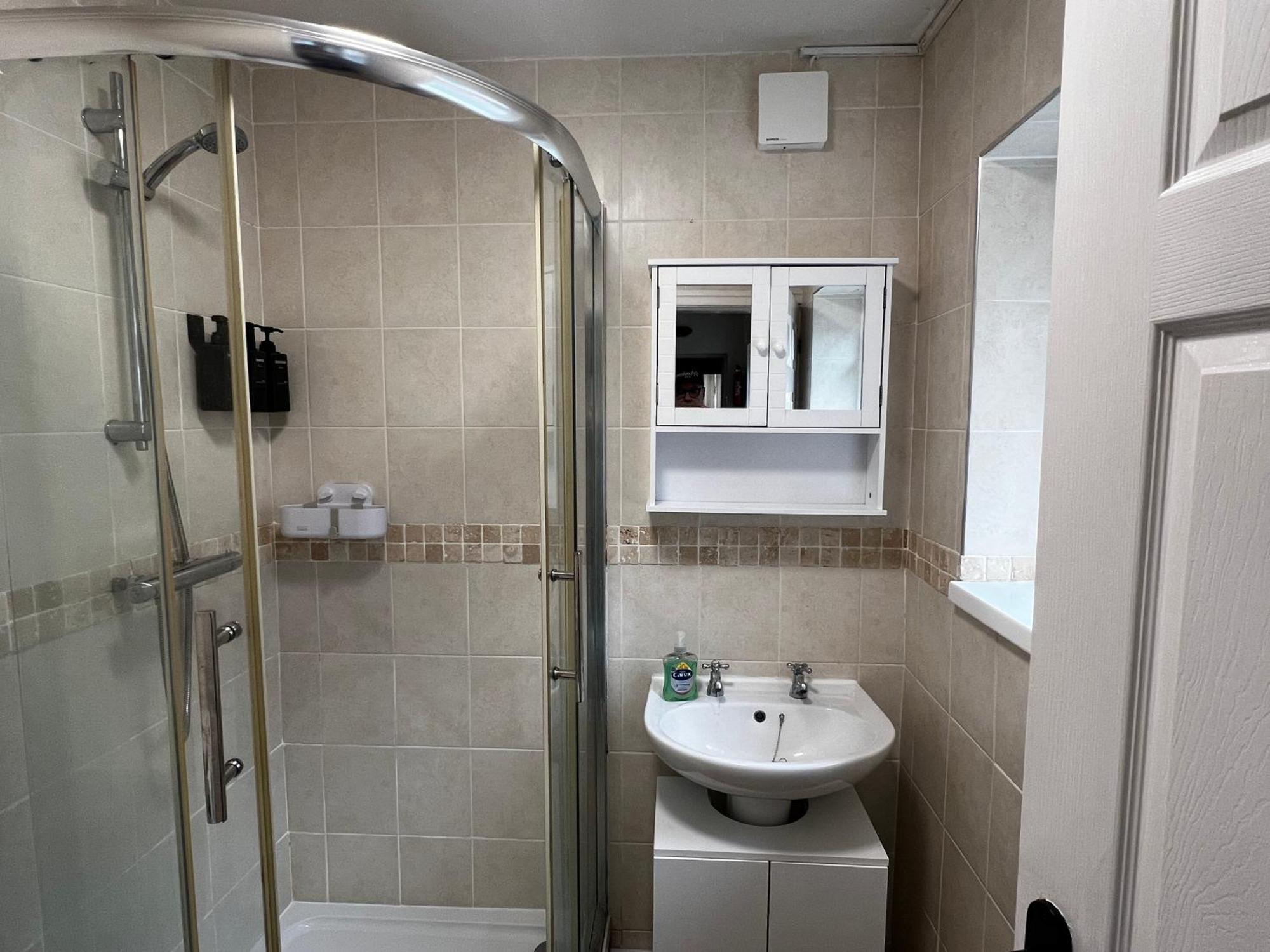 Robin'S Hollow: 2Bd Home Near Wrexham Afc Exterior photo